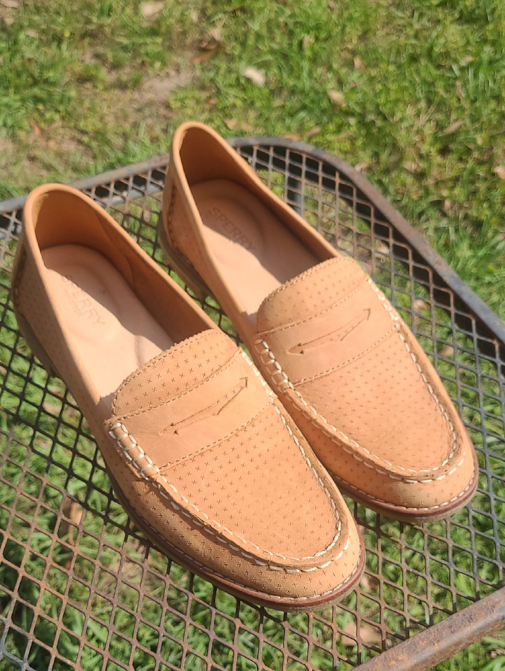 Sperry Women’s Tan Perforated Penny Loafers Size 8.5
